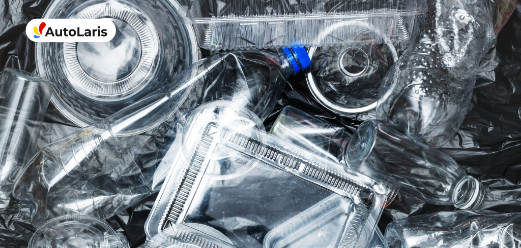 Transformasi Industri Plastik Menuju Ekonomi Sirkular Dari Limbah Menjadi Nilai Wajah Baru Industri Plastik Selama bertahun-tahun, plastik identik dengan limbah dan polusi. Namun, seiring meningkatnya kesadaran akan keberlanjutan dan ancaman krisis iklim, industri plastik kini berada di ambang transformasi besar. Fokus utamanya beralih dari model linear (“ambil–pakai–buang”) menjadi ekonomi sirkular yang berkelanjutan. Konsep ekonomi sirkular menekankan pada penggunaan ulang, daur ulang, dan pemanfaatan kembali sumber daya, termasuk plastik. Perubahan ini bukan hanya tentang menjaga lingkungan, tetapi juga membuka peluang bisnis baru dan efisiensi industri dalam jangka panjang. Apa Itu Ekonomi Sirkular dalam Industri Plastik Ekonomi sirkular adalah sistem ekonomi yang bertujuan untuk mengeliminasi limbah dan memaksimalkan nilai dari setiap produk selama mungkin. Dalam konteks plastik, hal ini berarti Menggunakan bahan baku daur ulang Merancang produk yang mudah dipisah dan didaur ulang Mengembangkan sistem pengumpulan dan pengolahan limbah plastik Mendorong re-manufacturing dan pengembalian produk (reverse logistics) Langkah-langkah ini tidak hanya membantu lingkungan, tetapi juga mengurangi ketergantungan terhadap bahan baku baru, menekan biaya produksi, dan membuka pasar baru. Mengapa Transformasi Ini Mendesak Krisis Sampah Plastik Global Data menunjukkan bahwa hanya 9% dari total plastik yang pernah diproduksi berhasil didaur ulang. Sisanya berakhir di TPA atau laut, menyebabkan kerusakan ekosistem dan membahayakan kehidupan. Tekanan Regulasi Pemerintah dan Global Pemerintah Indonesia, melalui roadmap pengurangan plastik sekali pakai dan kebijakan Extended Producer Responsibility (EPR), mendorong produsen untuk ikut bertanggung jawab terhadap limbah produknya. Perubahan Perilaku Konsumen Konsumen kini lebih sadar dan kritis dalam memilih produk. Label seperti “recyclable”, “eco-friendly”, atau “biodegradable” menjadi faktor utama dalam keputusan pembelian. Potensi Ekonomi yang Besar Menurut laporan dari Ellen MacArthur Foundation, penerapan ekonomi sirkular dalam industri plastik bisa menciptakan nilai ekonomi baru senilai miliaran dolar setiap tahunnya. Inovasi dan Teknologi Pendukung Transformasi industri plastik menuju ekonomi sirkular tidak mungkin terjadi tanpa dukungan teknologi dan kolaborasi lintas sektor. Beberapa inovasi penting antara lain Desain untuk Daur Ulang (Design for Recycling) Produk dikembangkan sejak awal agar mudah dipisah, diproses, dan digunakan kembali. Mesin Pemilah dan Pengolahan Modern Teknologi seperti pyrolysis, bioplastik, hingga AI untuk pemilahan limbah mempercepat proses daur ulang dengan efisiensi tinggi. Penggunaan Plastik PCR (Post-Consumer Recycled) Produk baru kini banyak yang menggunakan plastik hasil daur ulang berkualitas tinggi sebagai bahan baku utama. Sistem Reverse Logistics Digital Pengumpulan kembali produk pasca pakai secara digital membuat tracking dan pemrosesan limbah lebih tertata. Peluang Usaha dari Ekonomi Sirkular Plastik Alih-alih menganggap plastik sebagai beban, pelaku bisnis kini melihatnya sebagai potensi. Berikut peluang usaha yang mulai berkembang Produksi Barang Daur Ulang Seperti tas dari limbah plastik, paving block dari plastik campur, hingga furnitur berbahan dasar HDPE. Jasa Pengumpulan & Pengolahan Sampah Plastik Sistem digitalized collection dan mitra daur ulang lokal kini tumbuh pesat. Konsultan dan Edukator Ekonomi Sirkular Perusahaan dan instansi membutuhkan panduan dalam menerapkan sistem yang berkelanjutan. Distribusi Produk Plastik Berbasis Online Dengan meningkatnya kesadaran pasar, penjualan produk ramah lingkungan secara digital semakin potensial. Namun, bisnis ini membutuhkan sistem distribusi dan manajemen order yang efisien untuk menjangkau pasar yang luas dan berkelanjutan. AutoLaris Solusi Digital untuk Distribusi Produk Ramah Lingkungan Bagi pelaku usaha di industri plastik—khususnya yang sudah menerapkan prinsip ekonomi sirkular—AutoLaris dapat menjadi mitra strategis dalam memperkuat distribusi dan penjualan produk Anda. AutoLaris adalah platform digital all-in-one yang mendukung bisnis online tanpa ribet dan tanpa modal besar. Cocok untuk penjual produk ramah lingkungan yang ingin menjangkau konsumen secara efisien dan hemat biaya. Keunggulan AutoLaris untuk Bisnis Anda Tanpa perlu stok barang (sistem dropshipping) Ongkir lebih murah hingga 40%, termasuk gratis biaya retur Formulir order otomatis dan integrasi WhatsApp bot Dana COD cair otomatis setelah paket terkirim Supplier terpercaya dengan produk yang sudah dikurasi Monitoring pengiriman oleh tim profesional Dengan dukungan sistem dari AutoKirim, AutoLaris membantu pelaku industri plastik masuk ke ekosistem digital dan menjangkau konsumen yang makin peduli terhadap keberlanjutan. Kesimpulan Transformasi industri plastik menuju ekonomi sirkular bukan sekadar tren, melainkan keharusan. Dengan kolaborasi antara teknologi, regulasi, dan perilaku pasar yang berubah, industri ini memiliki masa depan yang jauh lebih positif dan berkelanjutan. Namun, agar produk-produk hasil transformasi ini sampai ke tangan konsumen secara efisien, pelaku usaha membutuhkan mitra distribusi digital seperti AutoLaris. Mari bergerak bersama, dari ekonomi linear menuju ekonomi sirkular—dengan sistem bisnis yang lebih cerdas, cepat, dan ramah lingkungan AutoLaris